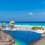 1Br In Villas Marlin, Beach Access And Pools