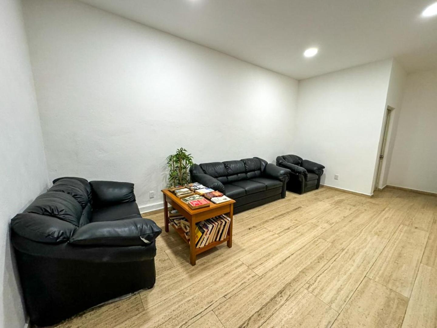 1br In Marlin, Access And Pools *